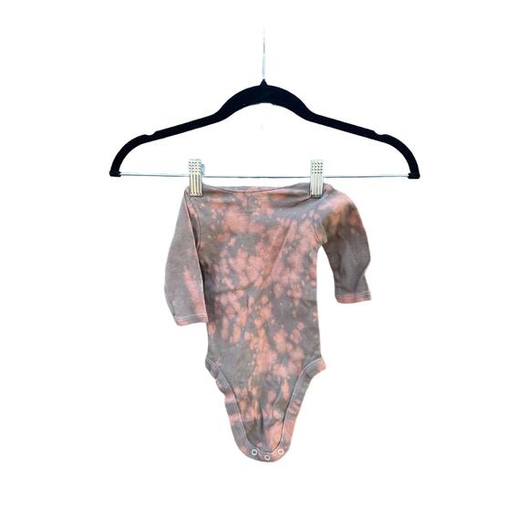 Reverse Dye Long Sleeve Babies Onesie | Baby Onesie | Scrunch Tie - Reverse Dye - Picture 2 of 2